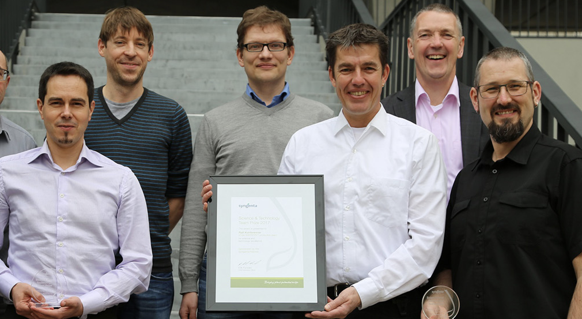 The winning team of (left to right) Gregori Binot, Jose-Luis Calvo, Nicolas Fedou, Ralf Kohlbrenner, Christian Mink, Alexandre Saint-Dizier accepting the award.
