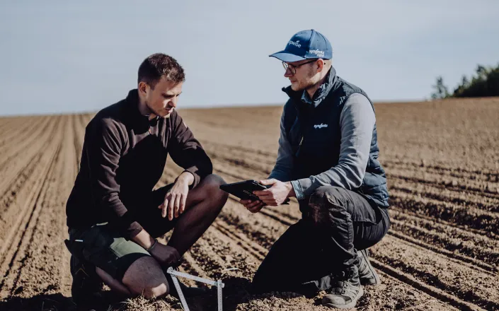 Cropwise Seed Selector Story Header